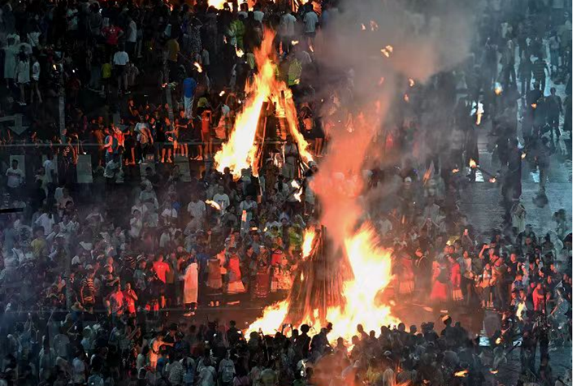 3.彝族火把节 图源：四川文旅厅公众号