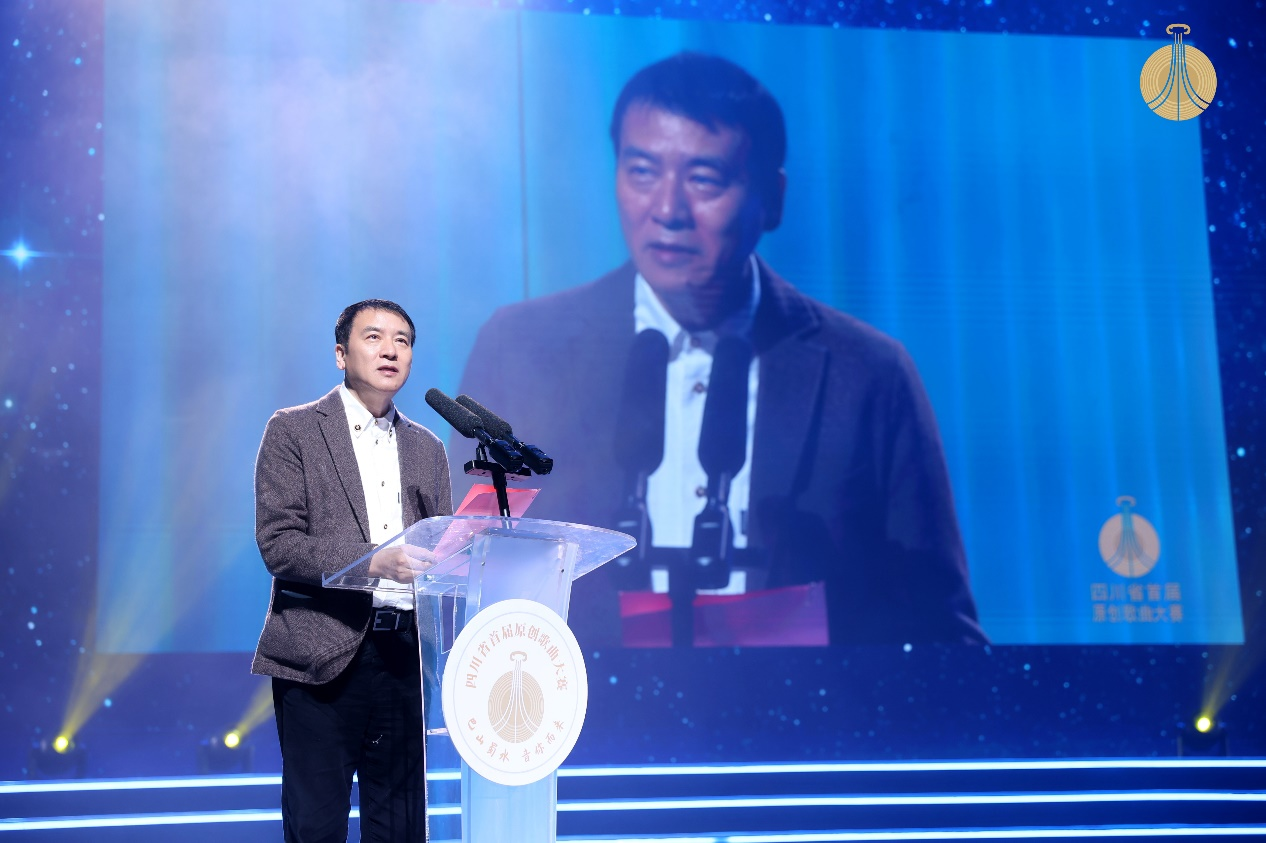 4E573490-7AAD-4574-B00B-3075578C5AB9